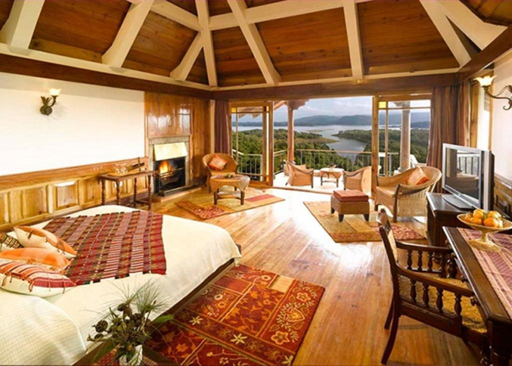 Ri Kynjai Serenity By The Lake Shillong Room photo