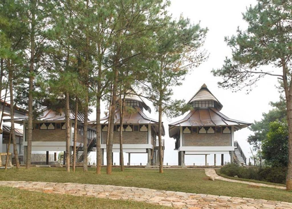 Ri Kynjai Serenity By The Lake Shillong Exterior photo