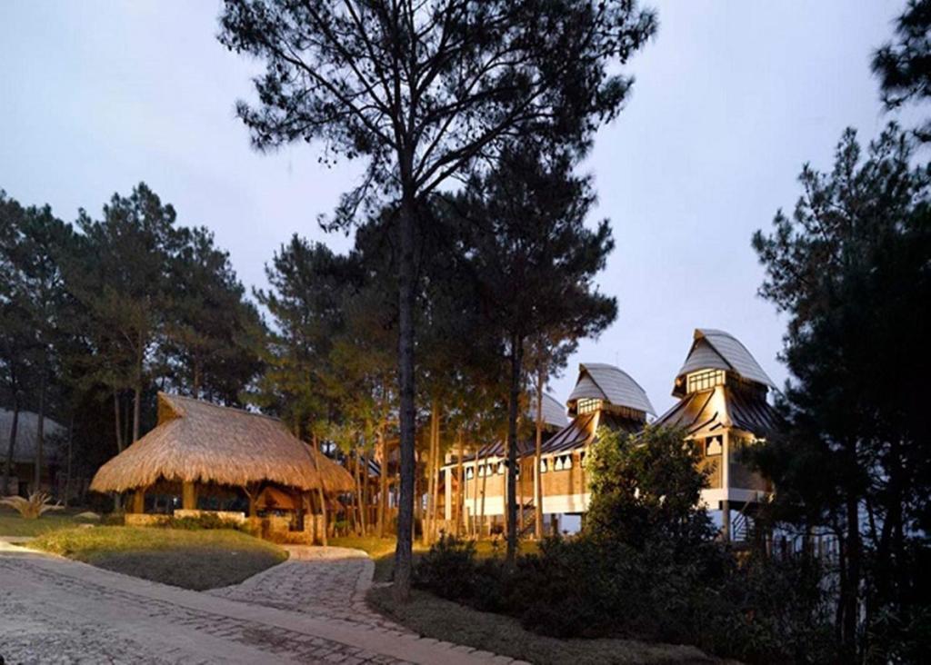 Ri Kynjai Serenity By The Lake Shillong Exterior photo